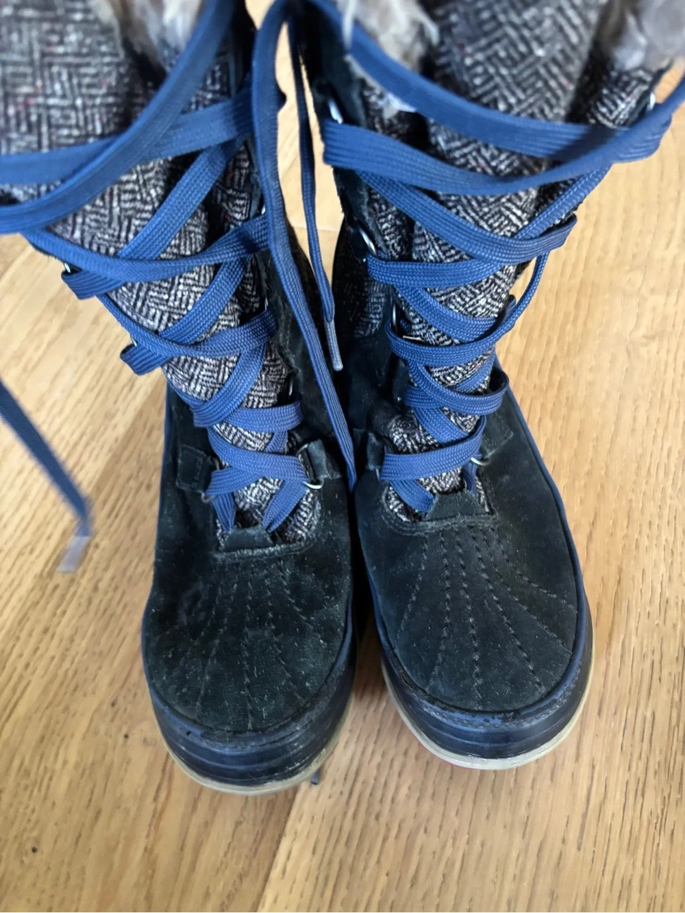 Sorel insulated winter boots womens 8.5